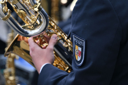 Eröffnet wird die Konzertreihe am 1. Mai traditionsgemäß vom Landespolizeiorchester Mecklenburg-Vorpommern, das mit seinem aktuellen Programm „Hello“ auf musikalische Entdeckungsreise geht.//Foto: Landespolizeiorchester MV