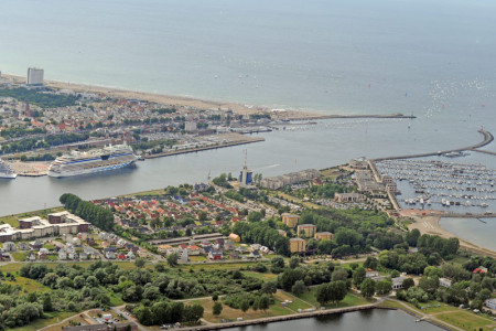 Das Stadtplanungamt bittet zur Zukunftswerkstatt Warnemünde. In Arbeitsgruppen werden Leibilder und Ziele diskutiert. Das Stadtplanungamt bittet zur Zukunftswerkstatt Warnemünde. In Arbeitsgruppen werden Leibilder und Ziele diskutiert.