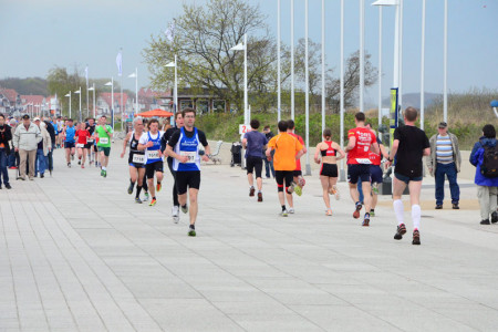 Am Sonnabend, den 26. April findet in Warnemünde der 33. Stoltera Küstenwaldlauf statt. Am Sonnabend, den 26. April findet in Warnemünde der 33. Stoltera Küstenwaldlauf statt.