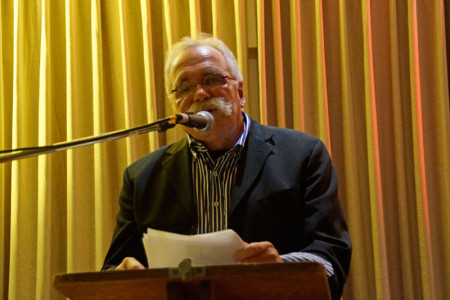 Der Warnemünder Dr. Jobst Mehlan ist einer der Protagonisten bei Kultveranstaltung "Lyrik, Beat & Prosa" am 19. Dezember im Bernsteinsaal des Hotel Neptun.