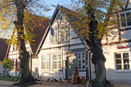 Das Heimatmuseum Warnemünde bittet um Mithilfe und sucht Zeitzeugen.