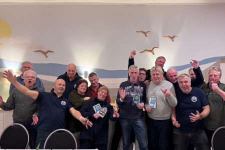 Gute Laune garantiert: Die Skatspieler des Warnemünder Anglervereins blicken auf einen gelungenen Turniertag zurück.//Foto: Petra Kleinhans Gute Laune garantiert: Die Skatspieler des Warnemünder Anglervereins blicken auf einen gelungenen Turniertag zurück.//Foto: Petra Kleinhans
