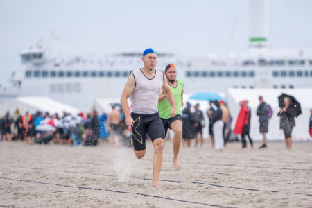 Heute hat die Deutsche Lebens-Rettungs-Gesellschaft (DLRG) in Warnem&uuml;nde ihre 1. Internationalen Deutschen Ocean Meisterschaften im Rettungssport er&ouml;ffnet.//Foto: Daniel-Andr&eacute; Reinelt, DLRG