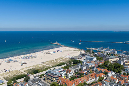 Denise Johann&szlig;on, Leiterin Seebad und Kurwesen bei der Tourismuszentrale Rostock und Warnem&uuml;nde, stellte dem Ortsbeirat Warnem&uuml;nde/Diedrichshagen die Ergebnisse der Saison 2026 vor und gab einen Ausblick auf geplante Projekte und Veranstaltungen f&uuml;r das kommende Jahr.//Archivfoto: Taslair