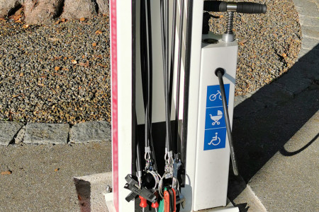 In vielen Fahrradregionen sind Pump- und Reparaturstationen für Fahrräder längst etabliert.//(Symbolfoto)