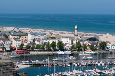 Die Rostocker Bürgerschaft hat sich gestern mit knapper Mehrheit für die viel kritisierte Neufassung der Kurabgabesatzung entschieden. Die Rostocker Bürgerschaft hat sich gestern mit knapper Mehrheit für die viel kritisierte Neufassung der Kurabgabesatzung entschieden.
