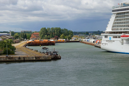Seit Dezember 2016 befindet sich das alte Warnemünder Werftbecken im Besitz der Hanse- und Universitätsstadt Rostock. Jetzt ist das Planfeststellungsverfahren angelaufen.