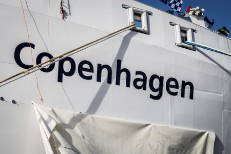 Am vergangenen Freitag wurde die zweite Scandlines-Hybridfähren auf den Namen "Copenhagen" getauft. Die feierliche Zeremonie fand in der Werft Fayard A/S auf der dänischen Insel Fünen statt.