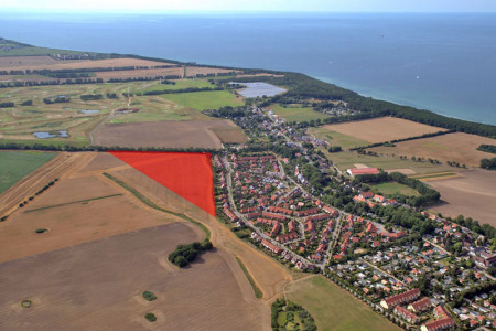 Das rot markierte Gebiet könnte Platz für den Lebensmittel-Discounter Norma und zusätzliche Wohnhäuser in Diedrichshagen bieten. 