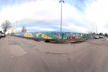 Die einstige Grenzmauer auf der Warnemünder Mittelmole ist derzeit ein Schandfleck. Der Warnemünder Kulturausschuss will das ändern.//Foto: Rudolf Guthoff Die einstige Grenzmauer auf der Warnemünder Mittelmole ist derzeit ein Schandfleck. Der Warnemünder Kulturausschuss will das ändern.//Foto: Rudolf Guthoff