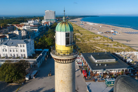 Rund um den Warnemünder Leuchtturm findet am 4. September der 5. Senioreninformationstag anlässlich der Tage der Regeneration statt.//Foto: Taslair