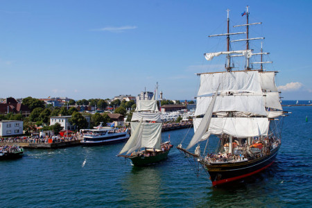 Morgen beginnt die 28. Hanse Sail Rostock, das größte jährlich stattfindende Traditionsseglertreffen der Welt. 