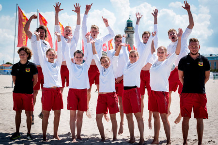 Gro&szlig;e Freude bei der DLRG Nationalmannschaft. Sie konnte in Warnem&uuml;nde den Titel verteidigen.