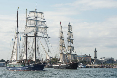 Genießen Sie einen Törn auf der "Santa Barbara Anna".