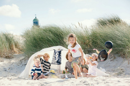 Beim Thalasso-Kinderfest in Warnem&uuml;nde erleben Kinder am 1. Juni einen fr&ouml;hlichen Nachmittag voller Spiel, Bewegung und Meeresluft &ndash; direkt am Ostseestrand und mit jeder Menge Spa&szlig; f&uuml;r die ganze Familie.//Foto: MV-T/ Timo Roth
