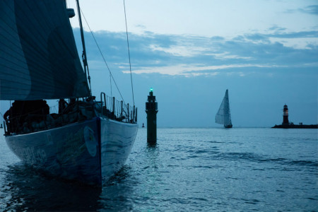 Die &bdquo;Glash&auml;ger&ldquo; lief am Dienstagabend zuerst in Warnem&uuml;nde ein. Ihr Schwesterschiff &bdquo;Ospa&ldquo; folgte nur zehn Minuten sp&auml;ter.