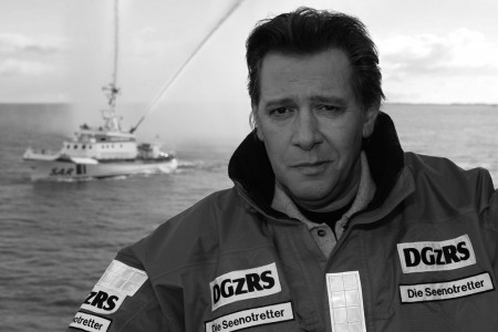 Seit 2007 engagierte sich Jan Fedder als ehrenamtlicher Bo(o)tschafter für die Seenotretter. Gestern starb der beliebte Schauspieler im Alter von nur 64 Jahren.