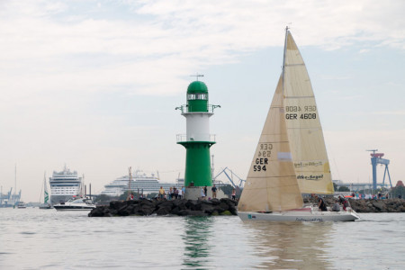 War beim Warnemünde Cup nach 4,5 Stunden im Ziel und siegte in der Yardstick 1-Wertung, die "Intoxication" aus Stralsund. War beim Warnemünde Cup nach 4,5 Stunden im Ziel und siegte in der Yardstick 1-Wertung, die "Intoxication" aus Stralsund.