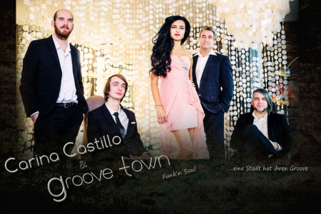 Carina Castillo & "groove town" tauchen mit ihrem Publikum ein in eine musikalische, rhythmische und hingebungsvolle Stadt.  