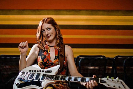 Die aus Neuseeland stammende Teresa Bergman tritt w&auml;hrend der 29. Hanse Sail exklusiv im Hotel Neptun Warnem&uuml;nde auf.