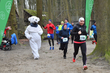 Am 25. Februar bietet der 8. Winterlauf eine gute Gelegenheit, seinen persönlichen Fitnessstatus zu testen. Beliebt ist der Lauf durch den Zoo bei allen Altersgruppen. Am 25. Februar bietet der 8. Winterlauf eine gute Gelegenheit, seinen persönlichen Fitnessstatus zu testen. Beliebt ist der Lauf durch den Zoo bei allen Altersgruppen.