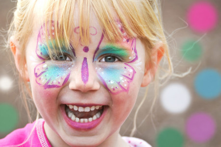 Zum ersten Mal wird in Warnemünde ein großes Kindertagsfest gefeiert.
