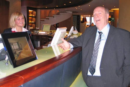 Reiner Calmund beim Neptun-Checkin