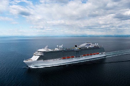 Die "Regal Princess" läuft das Ostseebad Warnemünde erstmalig am 5. Mai 2015 an. Die "Regal Princess" läuft das Ostseebad Warnemünde erstmalig am 5. Mai 2015 an.