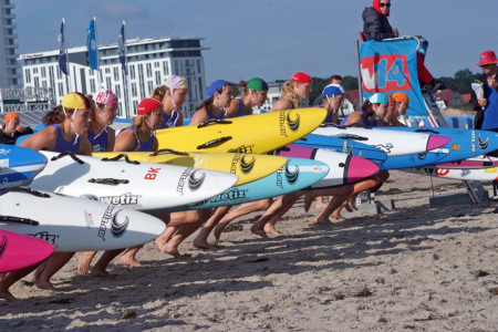 Wegen des starken Windes am Freitag konnten die Wasserdisziplinen erst am Sonnabend ausgetragen werden. Wegen des starken Windes am Freitag konnten die Wasserdisziplinen erst am Sonnabend ausgetragen werden.
