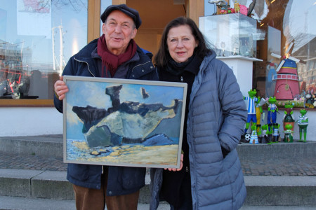 Wolfgang Reinke, hier mit Partnerin Vera Schwelgin, liebt die Küste. Diese Liebe spiegelt sich in seinen Werken wieder.