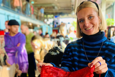 Am Sonntag, 15. März, findet wieder der Stoffwechsel Second-Hand und Vintage Marktes im Dock Inn Hostel Warnemünde statt.//Foto: Charlotte Berger Am Sonntag, 15. März, findet wieder der Stoffwechsel Second-Hand und Vintage Marktes im Dock Inn Hostel Warnemünde statt.//Foto: Charlotte Berger