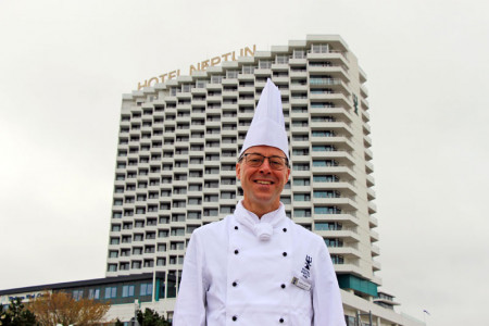 Steffen Glatzel ist neuer Küchenchef im Hotel Neptun Warnemünde.