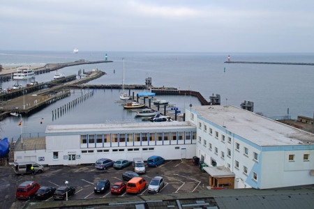 Der Yachthafen Warnemünde Mittelmole ist in der Silvesternacht aus Sicherheitsgründen gesperrt.