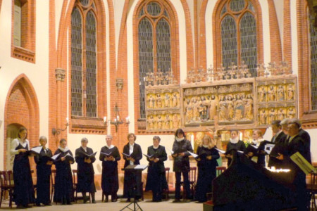Die Evangelische Kirche Warnemünde lädt zum Chorkonzert am Ewigkeitssonntag.