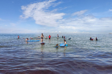 Noch bis zum 1. Juni k&ouml;nnen sich Schulklassen f&uuml;r die diesj&auml;hrigen Rostocker Strandschultage anmelden und Lernen direkt am Warnem&uuml;nder Ostseestrand erleben.//Foto: Sandra Schulz
