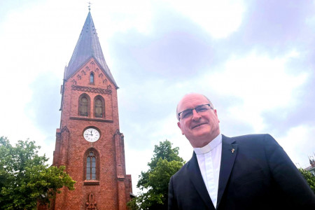 Nach 21 Jahren verabschiedet sich Pastor Harry Moritz in den Ruhestand und zieht mit seiner Frau von Warnemünde zu seinen Kindern nach Negenborn bei Hannover.//Foto: Maria Pistor