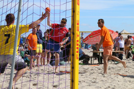 Insgesamt waren 47 Handball-Teams aus ganz Deutschland am Strand aktiv