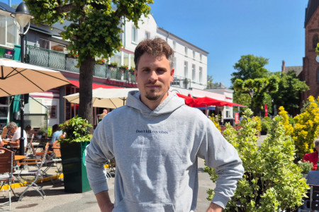 Jan Krugmann (Foto) bewirtschaftet gemeinsam mit Michael Brügmann vier Restaurants in der Mühlenstraße. Den Umsatzrückgang im Vorjahr beziffert er mit 20 Prozent. Jan Krugmann (Foto) bewirtschaftet gemeinsam mit Michael Brügmann vier Restaurants in der Mühlenstraße. Den Umsatzrückgang im Vorjahr beziffert er mit 20 Prozent.