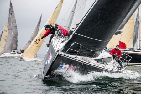 Beim Start des Warnemünde Cups herrschte dichtes Gedränge. Die "Intermezzo" siegte in der Gruppe ORC 2. Beim Start des Warnemünde Cups herrschte dichtes Gedränge. Die "Intermezzo" siegte in der Gruppe ORC 2.