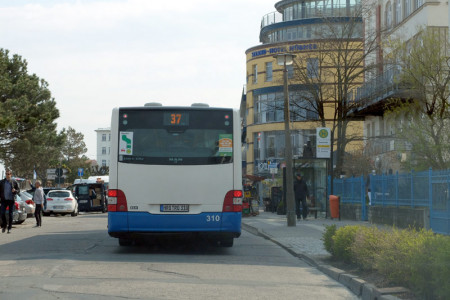 Wegen einer Vollsperrung der Warnemünder Poststraße verkehrt die Buslinie 37 in geänderter Linienführung.