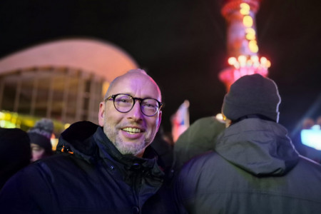 Matthias Fromm beim 26. Warnem&uuml;nder Turmleuchten &ndash; seit Jahren ein fester Termin im Veranstaltungskalender der Hansestadt.