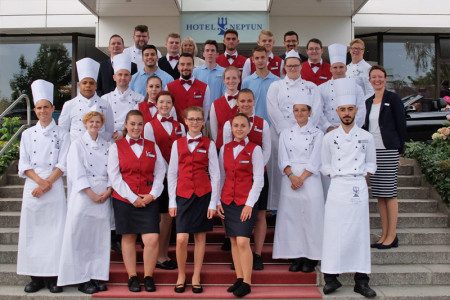 29 Auszubildende aus aller Welt starteten heute ihre Ausbildung im Hotel Neptun Warnemünde.