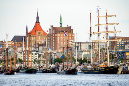 Die Hanse Sail Rostock ist das weltweit größte, jährlich stattfindende Traditionsseglertreffen und bedarf eines ausgeklügelten Sicherheitskonzeptes.//Foto: Holger Martens