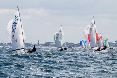 Warnemünde bot erneut eine schöne Kulisse für alle Bootsklassen Warnemünde bot erneut eine schöne Kulisse für alle Bootsklassen