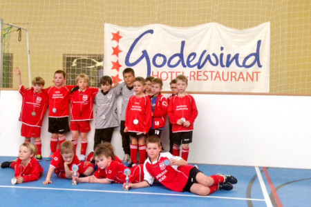 Die Nachwuchskicker des SV Warnemünde II waren die Zweitplatzierten beim ersten Hotel Godewind Fußball-Cup.
