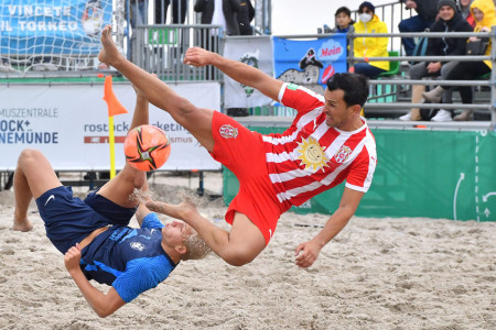 In einem packenden Finale konnten sich im vergangenen Jahr die Beach Royals Düsseldorf gegen die Rostocker Robben durchsetzen. In diesem Jahr wollen sich die Rostocker Strandfußballer die Beachsoccer-Krone zurückerobern.