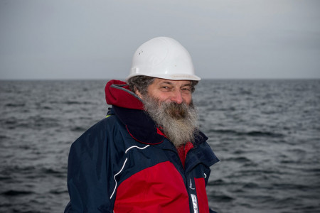 Fahrtleiter der Jubiläumsfahrt der "Maria S. Merian" und ersten umfangreichen Winter-Expedition zur Erforschung von Stoffkreisläufen am Meeresgrund von Nord- und Ostsee war Prof. Dr. Ulrich Bathman, Direktor des IOW