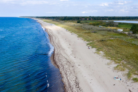Wegen einer großangelegten Umweltübung ist der Strandabschnitt 12 zwischen Hohe Düne und Markgrafenheide am Mittwoch, 24. August, für Besucher gesperrt.