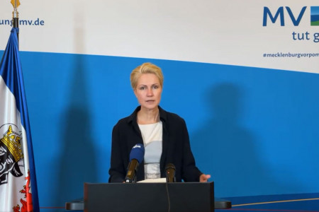 Ministerpräsidentin Manuela Schwesig berichtete gestern über die Ergebnisse der Bund-Länder-Konferenz und den Sonderweg Mecklenburg-Vorpommerns.