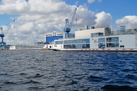 Die Warnemünder Neptun-Werft baut sechs weitere Flusskreuzfahrtschiffe für Viking River Cruises.